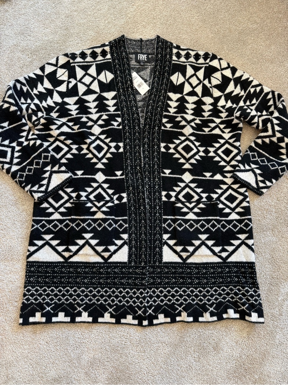 Frye The Cozy Cardigan NWT Women XL Black Cream Southwestern Open Front Sweater